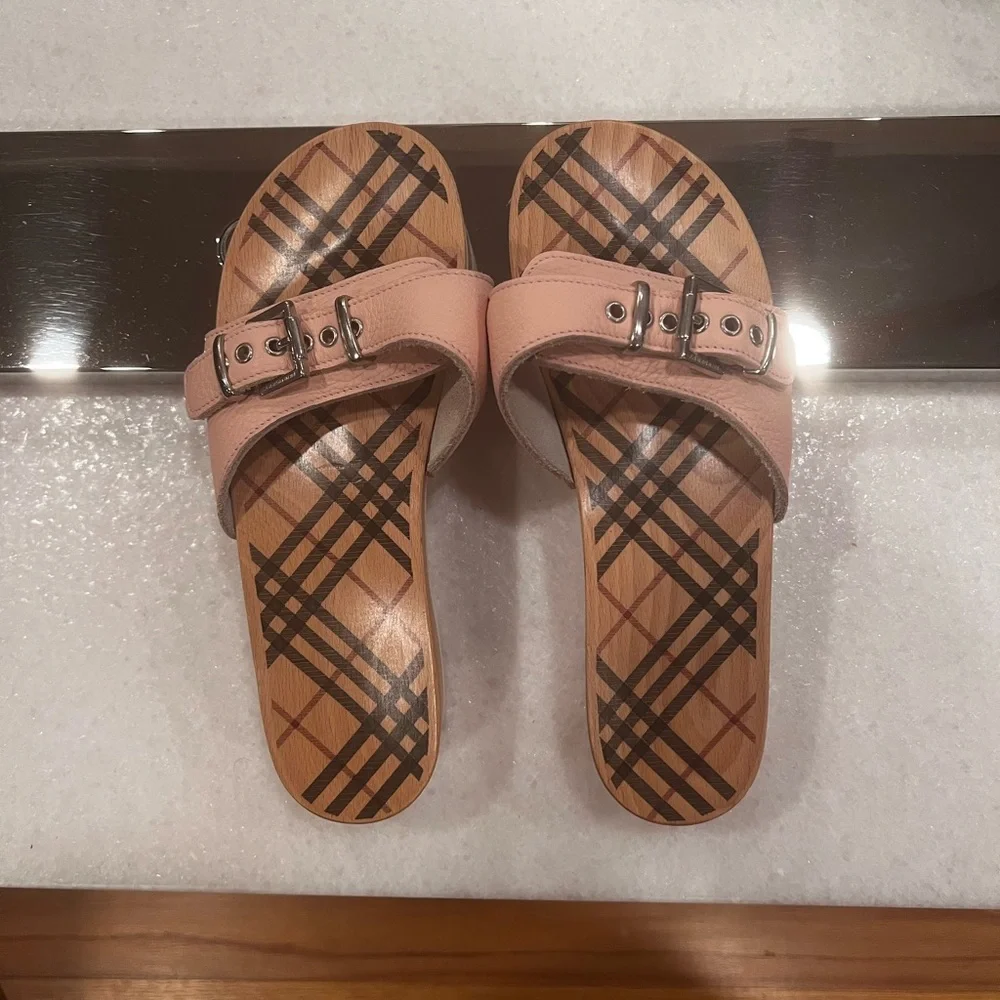 Burberry Pink Leather Clogs Size 8.5 - Picture 10 of 11